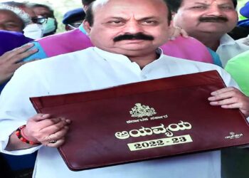 ಆರ್ಥಿಕ ಹೊರೆ; ಇಲಾಖೆ ಎಚ್ಚರಿಕೆ ನಡುವೆಯೂ ವಿಶೇಷ ಹೂಡಿಕೆ ವಲಯ ರಚನೆ ಕುರಿತು  ಬಜೆಟ್‌ನಲ್ಲಿ  ಘೋಷಣೆ