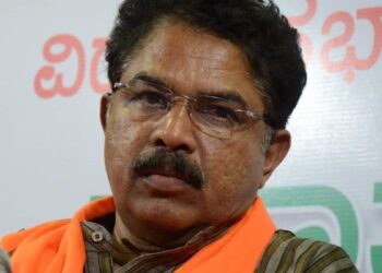 ಶಾಸಕರ ಖರೀದಿಗೆ 25 ಕೋಟಿ ರು. ಆಮಿಷ;10 ವರ್ಷಗಳ ನಂತರ ಮುನ್ನೆಲೆಗೆ ಬಂದ  ಸಚಿವ ಅಶೋಕ್‌ ಹೆಸರು