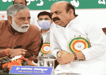 ಪುಸ್ತಕ ಖರೀದಿ; 30 ಪೈಸೆಯಂತೆ ಅನುದಾನ ಒದಗಿಸಲು ಶಕ್ತವಾಗಿಲ್ಲವೆಂದ ಸರ್ಕಾರ