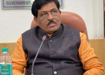 ಉಕ್ಕು ಕಾರ್ಖಾನೆ ಸ್ಥಾಪಿಸದ ಮಿತ್ತಲ್‌ಗೆ ನೋಟೀಸ್‌; 2,659 ಎಕರೆ ವಶಕ್ಕೆ ಪಡೆಯಲು ಸರ್ಕಾರ ನಿರ್ಲಕ್ಷ್ಯ