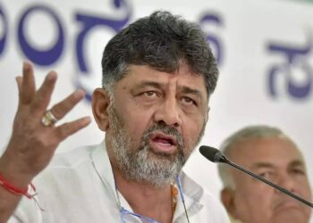 ಆದಾಯಕ್ಕಿಂತ ಶೇ. 207.11ರಷ್ಟು  ಹೆಚ್ಚು ಆಸ್ತಿ ಹೊಂದಿರುವ ಆರೋಪಿತ ಅಧಿಕಾರಿ, ಡಿಕೆಶಿಗೆ ತಾಂತ್ರಿಕ ಸಲಹೆಗಾರ