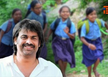 ಶಾಲಾ ಮಕ್ಕಳ ಸಮವಸ್ತ್ರ ಹೊಲಿಗೆ ವೆಚ್ಚಕ್ಕೂ ಪೋಷಕರ ಜೇಬಿಗೆ ಕೈ ಹಾಕಿದೆ ಸರ್ಕಾರ; ಬೊಕ್ಕಸದಲ್ಲಿ ಹಣವಿಲ್ಲವೇ?